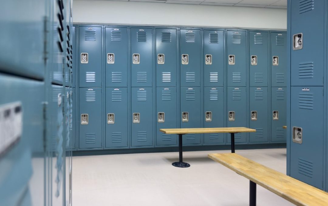 locker_room-1080×720 locker_room-1080x720
